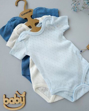 Комплект з 3 перфорованих боді, серія Basic Caramell